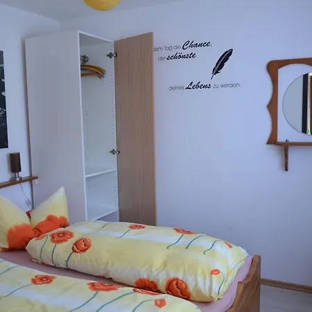 Ferieneinrichtungen-haus-am-stein Semesterbostad